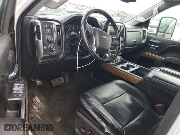 ✅ 2015 Chevrolet Silverado 3500HD LTZ • VIN: 1GC4K0C87FF143742 • Lot: 91031145. Listed on Copart with 361,821 mi. Free auction sales archive from the USA and detailed vehicle history report at DreamBid. Image 8.