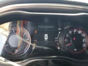 ✅ 2021 Dodge Challenger SXT • VIN: 2C3CDZAG3MH586667 • Lot: 64614374. Wystawiony na Copart z przebiegiem 53 545 mil. Bezpłatny archiwum sprzedaży aukcyjnych z USA i szczegółowy raport historii pojazdu na DreamBid. Zdjęcie 9.