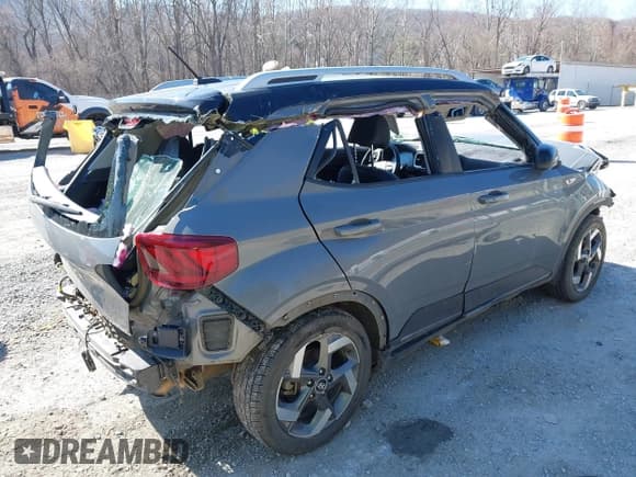 ✅ 2023 Hyundai Venue SEL • VIN: KMHRC8A34PU212260 • Lot: 41737196. Listed on IAAI with 71,559 mi. Free auction sales archive from the USA and detailed vehicle history report at DreamBid. Image 4.