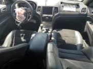 ✅ 2018 Jeep Grand Cherokee Laredo E • VIN: 1C4RJFAG6JC189529 • Лот: 70421515. Опубликован ранее на Copart с пробегом 70 582 миль. Бесплатный доступ к архиву аукционных продаж из США и подробный отчёт об истории автомобиля на DreamBid. Изображение 8.