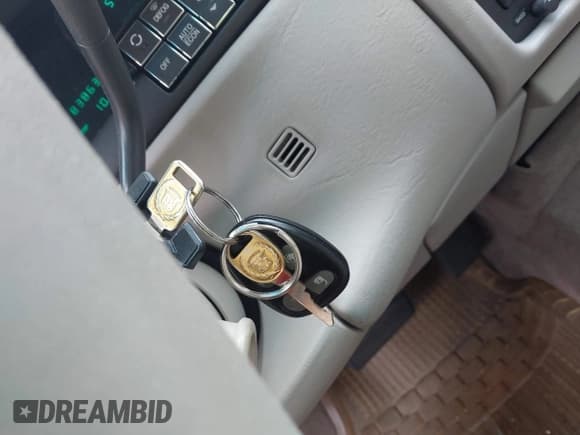 ✅ 1998 Cadillac DeVille • VIN: 1G6KD54Y9WU741343 • Lot: 43801574. Listed on IAAI with 83,863 mi. Free auction sales archive from the USA and detailed vehicle history report at DreamBid. Image 11.