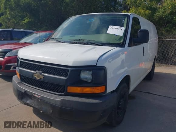 ✅ 2017 Chevrolet Express Cargo • VIN: 1GCWGAFF8H1163878 • Лот: 43549371. Опубликован ранее на IAAI с пробегом 284 464 миль. Бесплатный доступ к архиву аукционных продаж из США и подробный отчёт об истории автомобиля на DreamBid. Изображение 2.