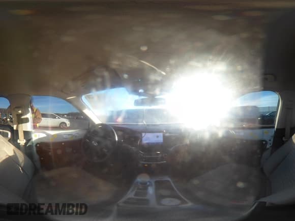 ✅ 2020 Ford Explorer XLT • VIN: 1FMSK7DH9LGB15277 • Lot: 43677993. Wystawiony na IAAI z przebiegiem 98 285 mil. Bezpłatny archiwum sprzedaży aukcyjnych z USA i szczegółowy raport historii pojazdu na DreamBid. Zdjęcie 22.