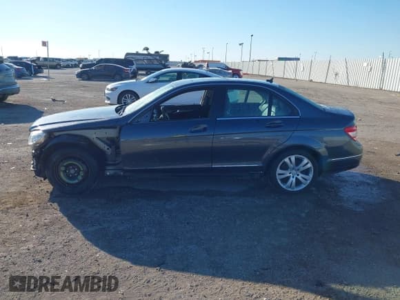 ✅ 2008 Mercedes-Benz C 300 Sport • VIN: WDDGF54XX8F073294 • Lot: 43387315. Wystawiony na IAAI z przebiegiem 110 602 mil. Bezpłatny archiwum sprzedaży aukcyjnych z USA i szczegółowy raport historii pojazdu na DreamBid. Zdjęcie 15.