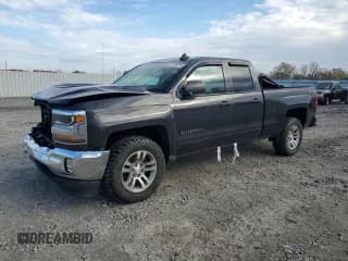 ✅ 2016 Chevrolet Silverado 1500 LT • VIN: 1GCVKREC7GZ348357 • Lot: 82756215. Wystawiony na Copart z przebiegiem 140 189 mil. Bezpłatny archiwum sprzedaży aukcyjnych z USA i szczegółowy raport historii pojazdu na DreamBid. Zdjęcie 1.