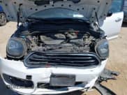 ✅ 2018 MINI Countryman Cooper • VIN: WMZYV5C37J3E03421 • Lot: 42238016. Wystawiony na IAAI z przebiegiem 93 810 mil. Bezpłatny archiwum sprzedaży aukcyjnych z USA i szczegółowy raport historii pojazdu na DreamBid. Zdjęcie 10.