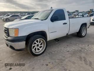 ✅ 2007 GMC Sierra 1500 Work Truck • VIN: 1GTEC14C87Z586380 • Лот: 64900805. Опубликован ранее на Copart с пробегом 235 808 миль. Бесплатный доступ к архиву аукционных продаж из США и подробный отчёт об истории автомобиля на DreamBid. Изображение 1.