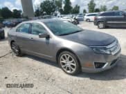 ✅ 2010 Ford Fusion SE • VIN: 3FAHP0HA6AR388810 • Lot: 69731875. Wystawiony na Copart z przebiegiem 185 804 mil. Bezpłatny archiwum sprzedaży aukcyjnych z USA i szczegółowy raport historii pojazdu na DreamBid. Zdjęcie 4.