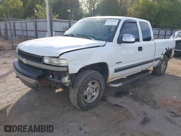 1999 Chevrolet Silverado 1500 LS z VIN 1GCEK19T6XE177409, wystawiony jako IAAI lot #43454625 z przebiegiem 206 574 mil mil oraz . Historia ofert i sprzedaży dostępna na DreamBid. Obrazek 2.