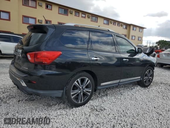 ✅ 2017 Nissan Pathfinder Platinum • VIN: 5N1DR2MN4HC649282 • Lot: 86717435. Listed on Copart with 33,807 mi. Free auction sales archive from the USA and detailed vehicle history report at DreamBid. Image 3.