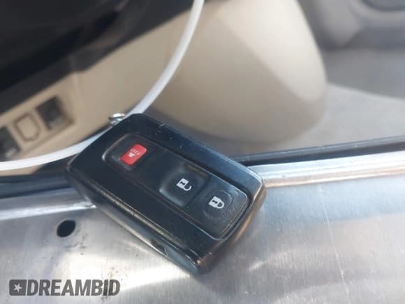 ✅ 2006 Toyota Prius • VIN: JTDKB20U963167028 • Lot: 43822339. Listed on IAAI with 202,083 mi. Free auction sales archive from the USA and detailed vehicle history report at DreamBid. Image 11.