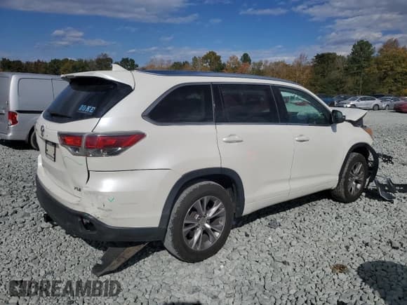 ✅ 2014 Toyota Highlander XLE • VIN: 5TDKKRFH9ES032955 • Lot: 82673015. Listed on Copart with 242,309 mi. Free auction sales archive from the USA and detailed vehicle history report at DreamBid. Image 3.
