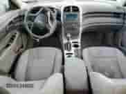 2015 Chevrolet Malibu LS z VIN 1G11B5SL0FF218859, wystawiony jako Copart lot #84426355 z przebiegiem 122 856 mil mil oraz Szkoda całkowita • Salvage title. Historia ofert i sprzedaży dostępna na DreamBid. Obrazek 8.