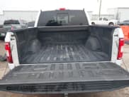 ✅ 2018 Ford F-150 XL • VIN: 1FTEW1CP4JKF54666 • Lot: 43524033. Wystawiony na IAAI z przebiegiem 161 909 mil. Bezpłatny archiwum sprzedaży aukcyjnych z USA i szczegółowy raport historii pojazdu na DreamBid. Zdjęcie 17.