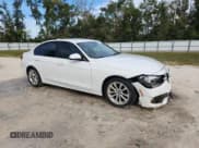 ✅ 2016 BMW 3 Series 320i • VIN: WBA8E1G55GNT38337 • Лот: 91553105. Опубликован ранее на Copart с пробегом 116 018 миль. Бесплатный доступ к архиву аукционных продаж из США и подробный отчёт об истории автомобиля на DreamBid. Изображение 4.