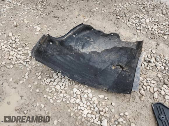 ✅ 2016 Hyundai Genesis 3.8L • VIN: KMHGN4JE6GU134883 • Lot: 82524675. Wystawiony na Copart z przebiegiem 113 996 mil. Bezpłatny archiwum sprzedaży aukcyjnych z USA i szczegółowy raport historii pojazdu na DreamBid. Zdjęcie 12.