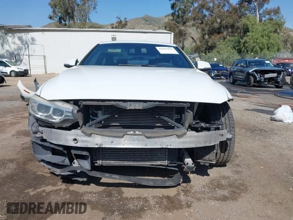 ✅ 2015 BMW 4 Series 435i • VIN: WBA3R1C57FK193807 • Lot: 41967964. Wystawiony na IAAI z przebiegiem 126 245 mil. Bezpłatny archiwum sprzedaży aukcyjnych z USA i szczegółowy raport historii pojazdu na DreamBid. Zdjęcie 13.