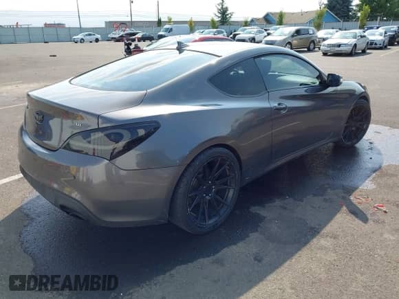 2013 Hyundai Genesis Coupe Track с VIN KMHHU6KJ0DU080216, выставлен на аукционе IAAI как лот 43224548 с пробегом 135 630 миль миль и . История ставок и продаж доступна на DreamBid. Изображение 4.