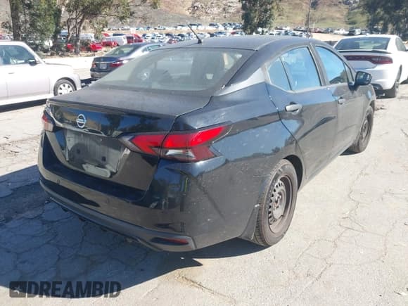 ✅ 2021 Nissan Versa S • VIN: 3N1CN8DV7ML816783 • Lot: 43806622. Listed on IAAI with 154,036 mi. Free auction sales archive from the USA and detailed vehicle history report at DreamBid. Image 4.