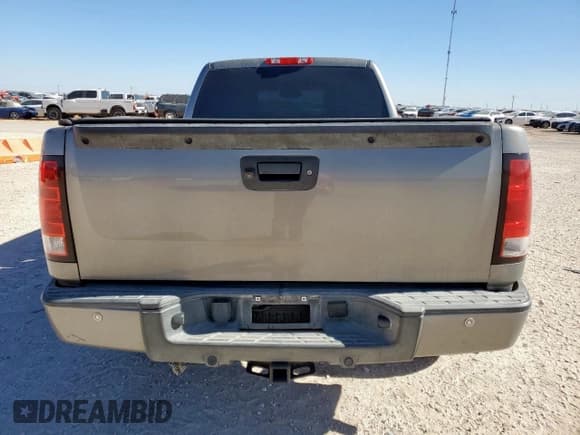 ✅ 2013 GMC Sierra 1500 SLE • VIN: 1GTR1VE05DZ352678 • Лот: 91937055. Опубликован ранее на Copart с пробегом 138 338 миль. Бесплатный доступ к архиву аукционных продаж из США и подробный отчёт об истории автомобиля на DreamBid. Изображение 6.