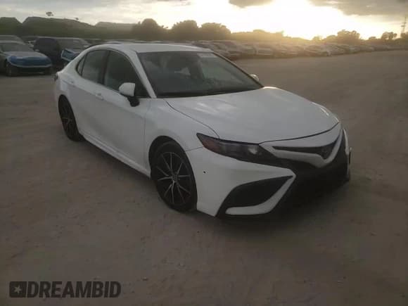 ✅ 2021 Toyota Camry SE • VIN: 4T1G11AK1MU439851 • Lot: 91190525. Listed on Copart with 40,239 mi. Free auction sales archive from the USA and detailed vehicle history report at DreamBid. Image 14.