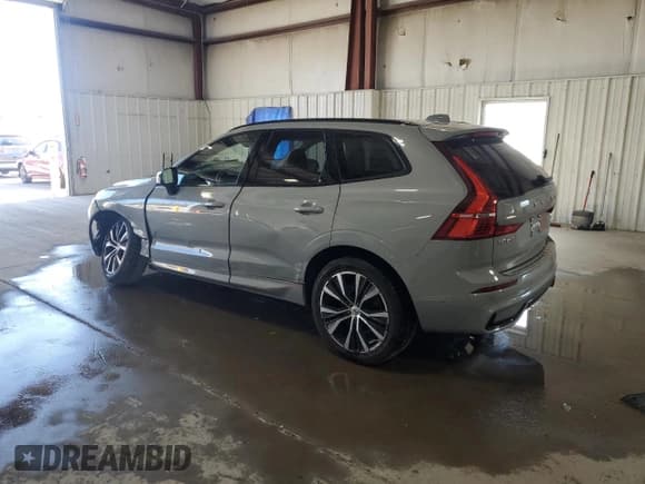 ✅ 2025 Volvo XC60 Plus • VIN: YV4M12RC3S1215115 • Lot: 85139345. Wystawiony na Copart z przebiegiem 6 191 mil. Bezpłatny archiwum sprzedaży aukcyjnych z USA i szczegółowy raport historii pojazdu na DreamBid. Zdjęcie 2.
