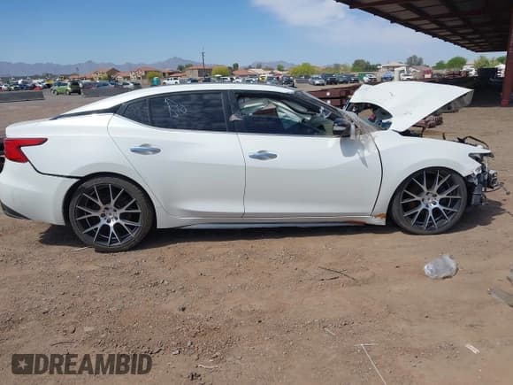 ✅ 2016 Nissan Maxima SV • VIN: 1N4AA6AP8GC379439 • Lot: 42183728. Listed on IAAI with 107,857 mi. Free auction sales archive from the USA and detailed vehicle history report at DreamBid. Image 12.