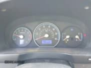 ✅ 2008 Hyundai Santa Fe GLS • VIN: 5NMSG13D28H201158 • Lot: 43795731. Wystawiony na IAAI z przebiegiem 158 308 mil. Bezpłatny archiwum sprzedaży aukcyjnych z USA i szczegółowy raport historii pojazdu na DreamBid. Zdjęcie 7.