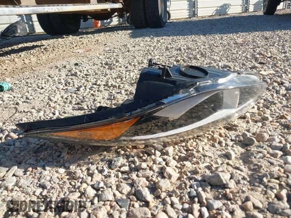 ✅ 2014 Hyundai Elantra SE • VIN: 5NPDH4AE4EH489430 • Lot: 43415155. Listed on IAAI with 176,542 mi. Free auction sales archive from the USA and detailed vehicle history report at DreamBid. Image 12.