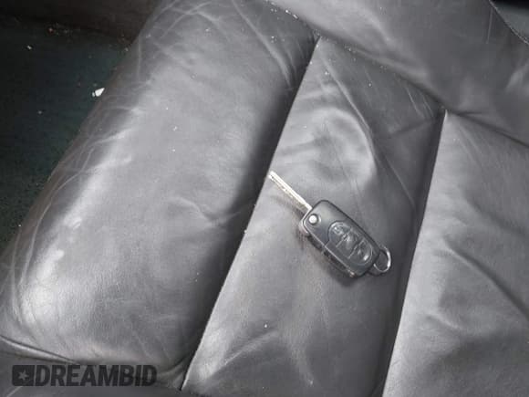 ✅ 2001 Audi TT • VIN: TRUTX28N011016561 • Лот: 41971753. Опубликован ранее на IAAI с пробегом 119 618 миль. Бесплатный доступ к архиву аукционных продаж из США и подробный отчёт об истории автомобиля на DreamBid. Изображение 11.