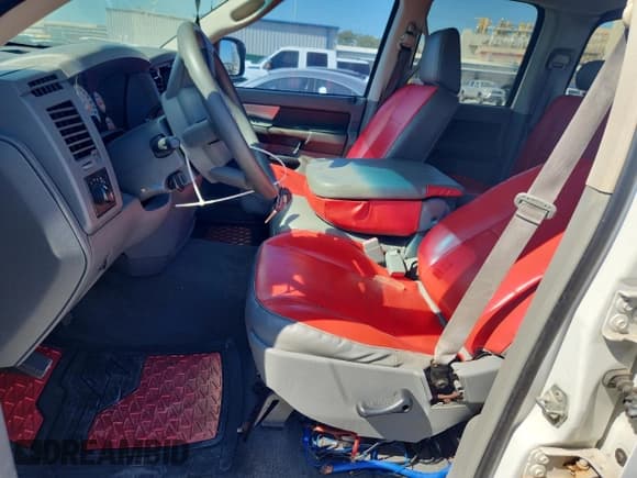 ✅ 2008 Dodge 1500 SLT • VIN: 1D7HA18N78S581928 • Лот: 86435045. Опубликован ранее на Copart с пробегом 216 528 миль. Бесплатный доступ к архиву аукционных продаж из США и подробный отчёт об истории автомобиля на DreamBid. Изображение 7.