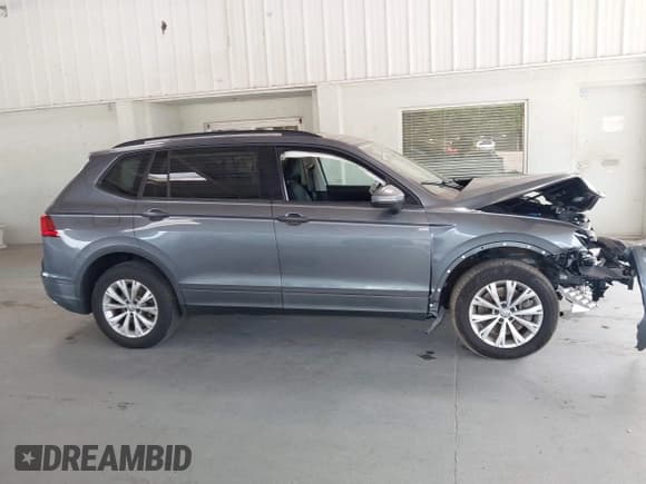 ✅ 2019 Volkswagen Tiguan S • VIN: 3VV1B7AX1KM064598 • Lot: 42204161. Listed on IAAI with 44,706 mi. Free auction sales archive from the USA and detailed vehicle history report at DreamBid. Image 13.