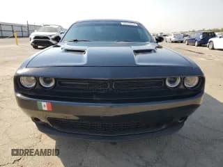 ✅ 2016 Dodge Challenger SXT Plus • VIN: 2C3CDZAG2GH130938 • Lot: 69314754. Wystawiony na Copart z przebiegiem 77 941 mil. Bezpłatny archiwum sprzedaży aukcyjnych z USA i szczegółowy raport historii pojazdu na DreamBid. Zdjęcie 5.