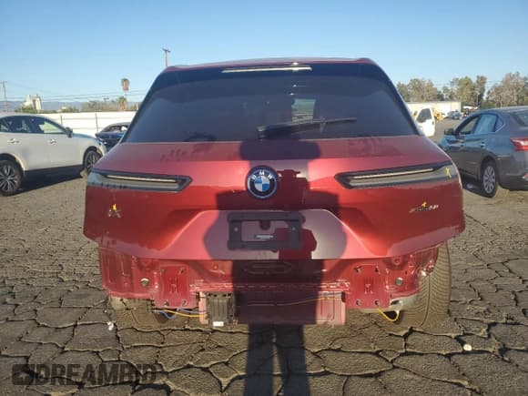 ✅ 2022 BMW iX xDrive50 • VIN: WB523CF07NCK49809 • Lot: 78279824. Wystawiony na Copart z przebiegiem 54 346 mil. Bezpłatny archiwum sprzedaży aukcyjnych z USA i szczegółowy raport historii pojazdu na DreamBid. Zdjęcie 6.