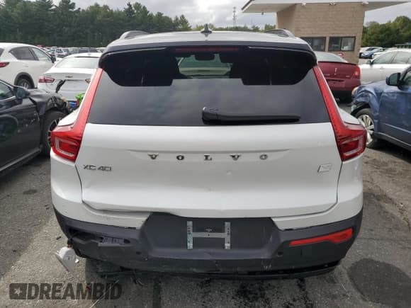 ✅ 2024 Volvo XC40 Ultimate • VIN: YV4ER3XM1R2293945 • Lot: 72382484. Wystawiony na Copart z przebiegiem 4 910 mil. Bezpłatny archiwum sprzedaży aukcyjnych z USA i szczegółowy raport historii pojazdu na DreamBid. Zdjęcie 6.