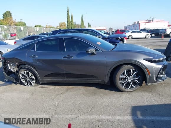 ✅ 2023 Toyota Crown Limited • VIN: JTDAAAAF3P3006829 • Lot: 43487433. Listed on IAAI with 61,644 mi. Free auction sales archive from the USA and detailed vehicle history report at DreamBid. Image 13.