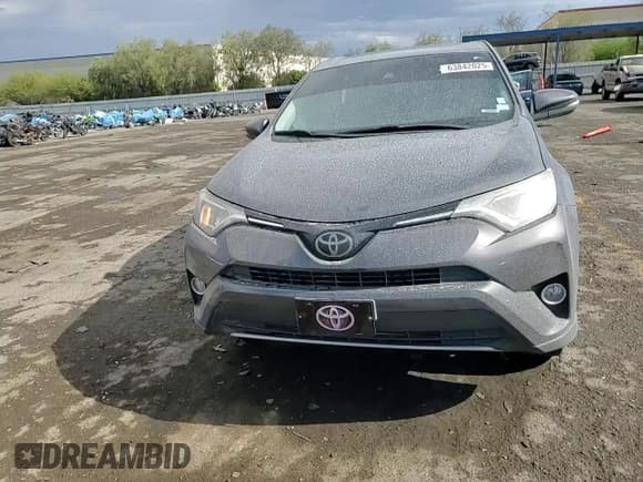 ✅ 2018 Toyota RAV4 XLE • VIN: 2T3RFREV8JW796749 • Лот: 63842025. Опубликован ранее на Copart с пробегом 79 220 миль. Бесплатный доступ к архиву аукционных продаж из США и подробный отчёт об истории автомобиля на DreamBid. Изображение 14.