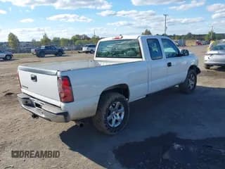 ✅ 2006 Chevrolet Silverado 1500 LT1 • VIN: 1GCEK19B56Z236478 • Lot: 43400446. Wystawiony na IAAI z przebiegiem 186 364 mil. Bezpłatny archiwum sprzedaży aukcyjnych z USA i szczegółowy raport historii pojazdu na DreamBid. Zdjęcie 4.