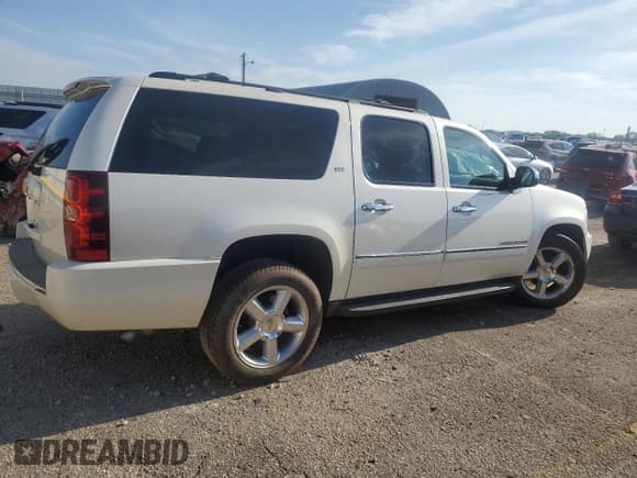 ✅ 2013 Chevrolet Suburban LTZ • VIN: 1GNSCKE02DR206532 • Lot: 68021635. Wystawiony na Copart z przebiegiem 176 162 mil. Bezpłatny archiwum sprzedaży aukcyjnych z USA i szczegółowy raport historii pojazdu na DreamBid. Zdjęcie 3.