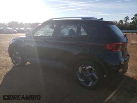 ✅ 2021 Hyundai Venue SEL • VIN: KMHRC8A3XMU076731 • Lot: 88015425. Listed on Copart with 47,324 mi. Free auction sales archive from the USA and detailed vehicle history report at DreamBid. Image 2.