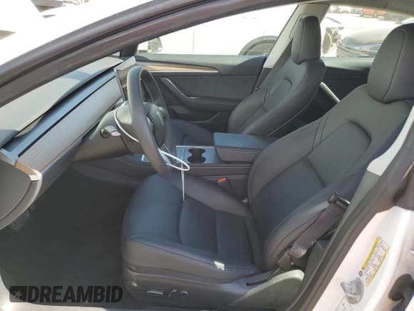 ✅ 2023 Tesla Model 3 • VIN: 5YJ3E1EA7PF715567 • Лот: 70164325. Опубликован ранее на Copart с пробегом 20 119 миль. Бесплатный доступ к архиву аукционных продаж из США и подробный отчёт об истории автомобиля на DreamBid. Изображение 7.