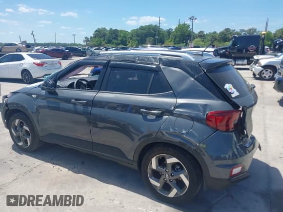 ✅ 2024 Hyundai Venue SEL • VIN: KMHRC8A32RU315387 • Lot: 41957361. Listed on IAAI with 5,303 mi. Free auction sales archive from the USA and detailed vehicle history report at DreamBid. Image 14.