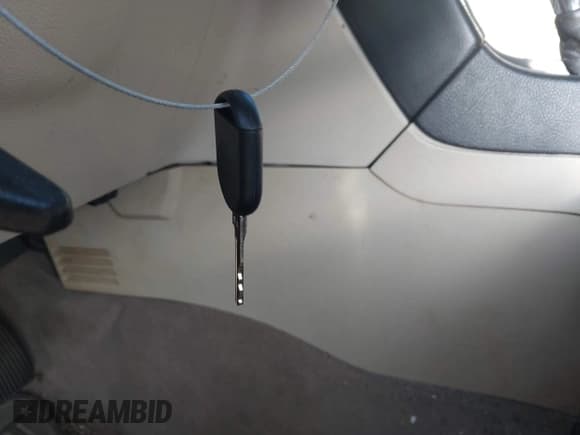 ✅ 2003 Lincoln Navigator Ultimate • VIN: 5LMFU27R43LJ48422 • Лот: 42603255. Опубликован ранее на IAAI с пробегом 191 417 миль. Бесплатный доступ к архиву аукционных продаж из США и подробный отчёт об истории автомобиля на DreamBid. Изображение 11.