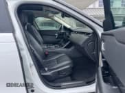 ✅ 2018 Land Rover Range Rover Velar S • VIN: SALYB2RN2JA745070 • Lot: 50449465. Wystawiony na Copart z przebiegiem 94 034 mil. Bezpłatny archiwum sprzedaży aukcyjnych z USA i szczegółowy raport historii pojazdu na DreamBid. Zdjęcie 5.