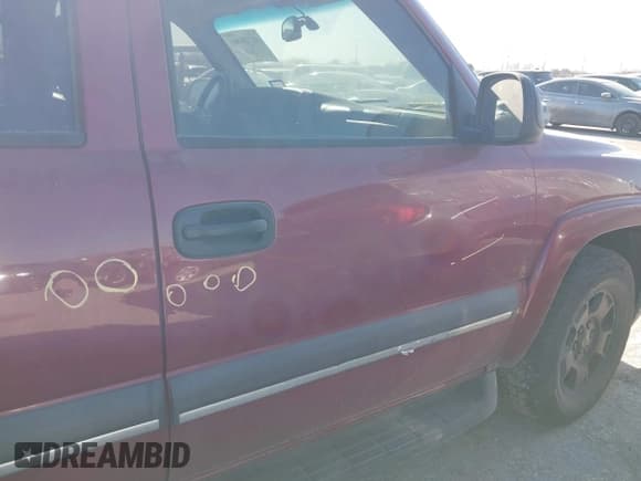 ✅ 2004 Chevrolet Tahoe LT • VIN: 1GNEC13ZX4R166600 • Лот: 41728301. Опубликован ранее на IAAI с пробегом 245 044 миль. Бесплатный доступ к архиву аукционных продаж из США и подробный отчёт об истории автомобиля на DreamBid. Изображение 6.