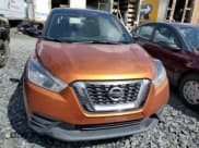 ✅ 2018 Nissan Kicks S • VIN: 3N1CP5CU9JL530821 • Lot: 71975755. Wystawiony na Copart z przebiegiem 136 031 mil. Bezpłatny archiwum sprzedaży aukcyjnych z USA i szczegółowy raport historii pojazdu na DreamBid. Zdjęcie 5.