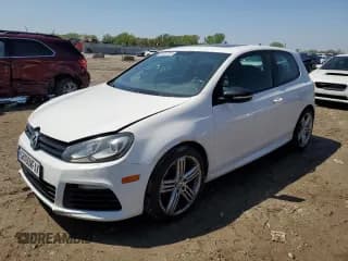 ✅ 2012 Volkswagen Golf R w/Sunroof & Navi • VIN: WVWRF7AJ5CW321555 • Лот: 54012305. Опубликован ранее на Copart с пробегом 165 646 миль. Бесплатный доступ к архиву аукционных продаж из США и подробный отчёт об истории автомобиля на DreamBid. Изображение 1.
