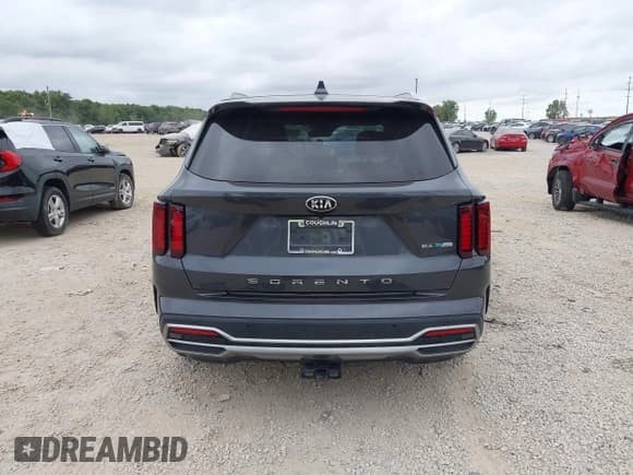 ✅ 2021 Kia Sorento EX • VIN: KNDRH4LG0M5019057 • Lot: 43055674. Wystawiony na IAAI z przebiegiem 83 265 mil. Bezpłatny archiwum sprzedaży aukcyjnych z USA i szczegółowy raport historii pojazdu na DreamBid. Zdjęcie 17.