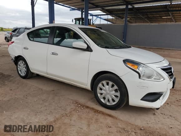 ✅ 2017 Nissan Versa SV • VIN: 3N1CN7AP8HL814174 • Lot: 55876165. Listed on Copart with 60,040 mi. Free auction sales archive from the USA and detailed vehicle history report at DreamBid. Image 4.