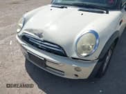 ✅ 2006 MINI Hardtop • VIN: WMWRC33516TK16824 • Lot: 43382472. Wystawiony na IAAI z przebiegiem 119 945 mil. Bezpłatny archiwum sprzedaży aukcyjnych z USA i szczegółowy raport historii pojazdu na DreamBid. Zdjęcie 6.